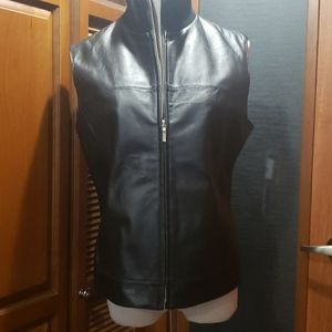 Ladies Black Leather Vest fully lined Excellent